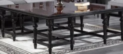 Casa Padrino Luxus Barock Couchtisch Dunkelbraun / Schwarz - Quadratischer Massivholz Wohnzimmertisch im Barockstil - Luxus Wohnzimmer Möbel im Barockstil - Barock Möbel - Edel & Prunkvoll