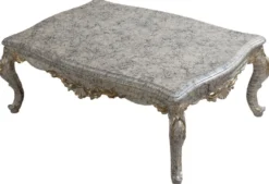 Casa Padrino Luxus Barock Couchtisch Antik Weiß / Gold - Handgefertigter Barockstil Wohnzimmertisch - Luxus Möbel im Barockstil - Barockstil Wohnzimmer Möbel - Barock Einrichtung - Barock Möbel
