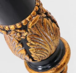 Casa Padrino Luxus Barock Couchtisch Braun / Schwarz / Gold 122 x 81 x H. 56 cm - Edler Massivholz Wohnzimmertisch mit Glasplatte - Barock Möbel