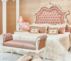 Casa Padrino Luxus Barock Doppelbett Rosa / Weiß / Creme / Kupferfarben 200 x 200 x H. 200 cm - Edles Massivholz Bett mit Kopfteil - Prunkvolle Schlafzimmer Möbel im Barockstil