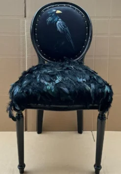 Casa Padrino Luxus Barock Esszimmer Stuhl Krähe Schwarz - Handgefertigter Barockstil Küchenstuhl mit Kunstfedern - Barock Esszimmer Möbel - Edel & Prunkvoll