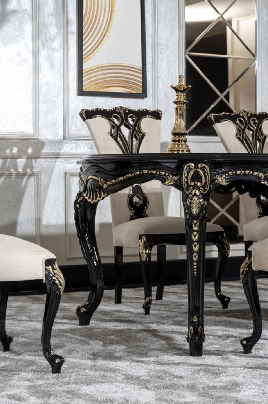 Casa Padrino Luxus Barock Esszimmer Set Creme / Schwarz / Gold - 1 Barock Esstisch & 6 Barock Esszimmerstühle - Luxus Esszimmer Möbel im Barockstil - Prunkvolle Barock Esszimmer Möbel