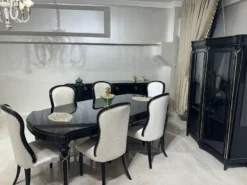 Casa Padrino Luxus Barock Esszimmer Set Creme / Schwarz / Gold - 1 Esstisch & 6 Esszimmerstühle