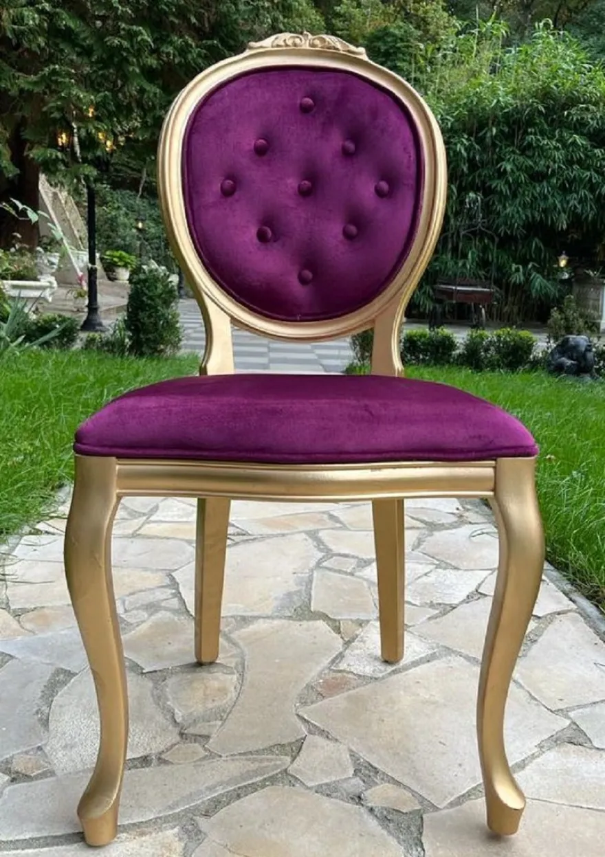 Casa Padrino Luxus Barock Esszimmer Stuhl Lila / Gold - Handgefertigter Antik Stil Stuhl mit edlem Samtstoff - Esszimmer Möbel im Barockstil - Barock Möbel - Barock Einrichtung