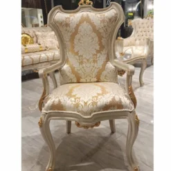 Casa Padrino Luxus Barock Esszimmer Stuhl mit Armlehnen Gold / Weiß / Grau / Gold H. 110 cm - Barock Möbel