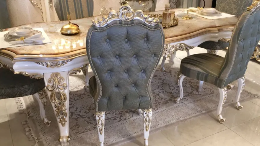 Casa Padrino Luxus Barock Esszimmer Set - 1 Esstisch & 8 Esszimmerstühle - Barock Esszimmermöbel - Luxus Qualität - Edel & Prunkvoll