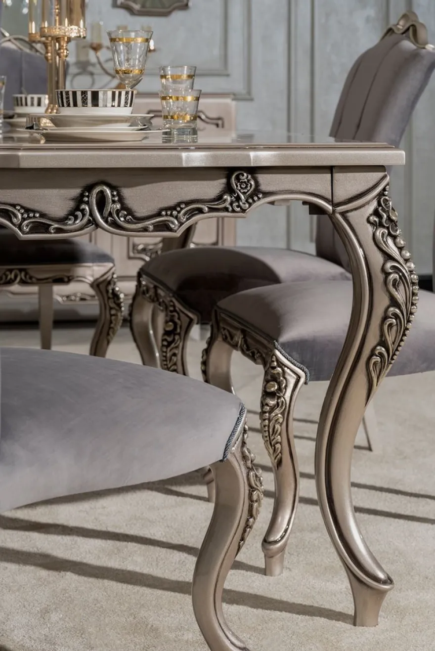 Casa Padrino Luxus Barock Esszimmer Stuhl Grau / Silber - Prunkvoller Barockstil Küchen Stuhl - Luxus Esszimmer Möbel im Barockstil - Barock Möbel - Edel & Prunkvoll