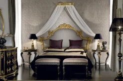 Casa Padrino Luxus Barock Kerzenhalter Antik Gold 9 x 9 x H. 9 cm - Kleiner handgeschitzter Barockstil Kerzenständer - Luxus Deko Accessoires im Barockstil - Luxus Qualität - Made in Italy