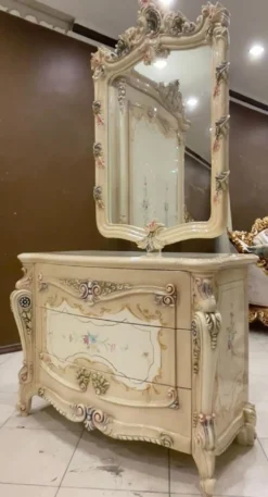 Casa Padrino Luxus Barock Kommode mit Wandspiegel Beige / Creme / Mehrfarbig