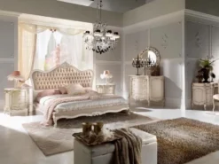 Casa Padrino Luxus Barock Kommode Cremefarben / Silber - Handgefertigte Massivholz Kommode mit 4 Schubladen - Hochwertige Barock Möbel - Luxus Qualität - Made in Italy