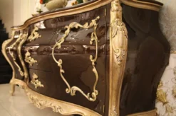 Casa Padrino Luxus Barock Kommode mit Wandspiegel Dunkelbraun / Gold - Handgefertigter Massivholz Schrank mit elegantem Spiegel - Prunkvolle Möbel im Barockstil