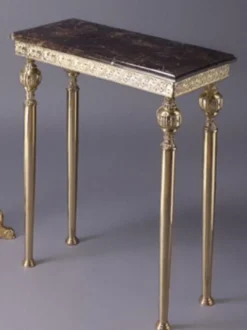 Casa Padrino Luxus Barock Konsole Gold / Schwarz 64 x 31 x H. 80 cm - Edler Messing Konsolentisch mit Marmorplatte - Barock Möbel