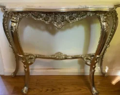 Casa Padrino Luxus Barock Konsole Silber / Weiß - Handgefertigter Massivholz Konsolentisch mit Marmorplatte - Barock Möbel - Luxus Qualität - Made in Italy