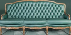 Casa Padrino Luxus Barock Leder Sofa Grün / Braun - Elegantes Wohnzimmer Sofa mit hochwertigem Echtleder - Barock Wohnzimmer & Hotel Möbel - Luxus Qualität - Made in Italy