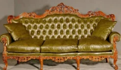 Casa Padrino Luxus Barock Leder Sofa Grün / Braun - Prunkvolles Wohnzimmer Sofa mit hochwertigem Echtleder - Barock Wohnzimmer & Hotel Möbel - Luxus Qualität - Made in Italy