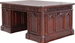 Casa Padrino Luxus Barock Mahagoni Schreibtisch Dunkelbraun / Braun 185 x 125 x H. 83 cm - Prunkvoller Barockstil Massivholz Bürotisch - Mahagoni Büro Möbel - Barock Büro Möbel