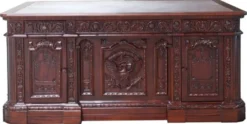 Casa Padrino Luxus Barock Mahagoni Schreibtisch Dunkelbraun / Braun 185 x 125 x H. 83 cm - Prunkvoller Barockstil Massivholz Bürotisch - Mahagoni Büro Möbel - Barock Büro Möbel