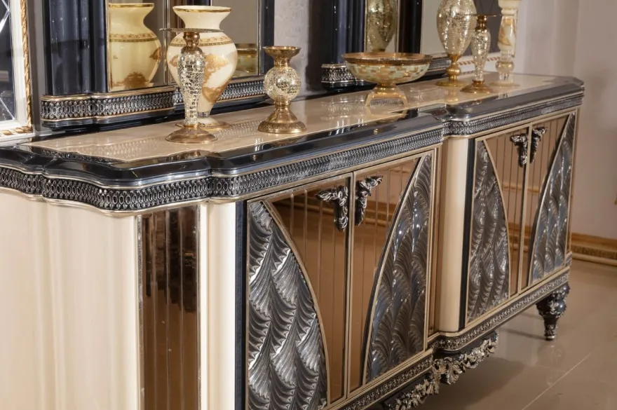 Casa Padrino Luxus Barock Möbel Set Beige / Schwarz / Gold - 1 Barock Sideboard mit 4 Türen & 2 Barock Wandspiegel - Handgefertigte Barock Möbel - Edel & Prunkvoll