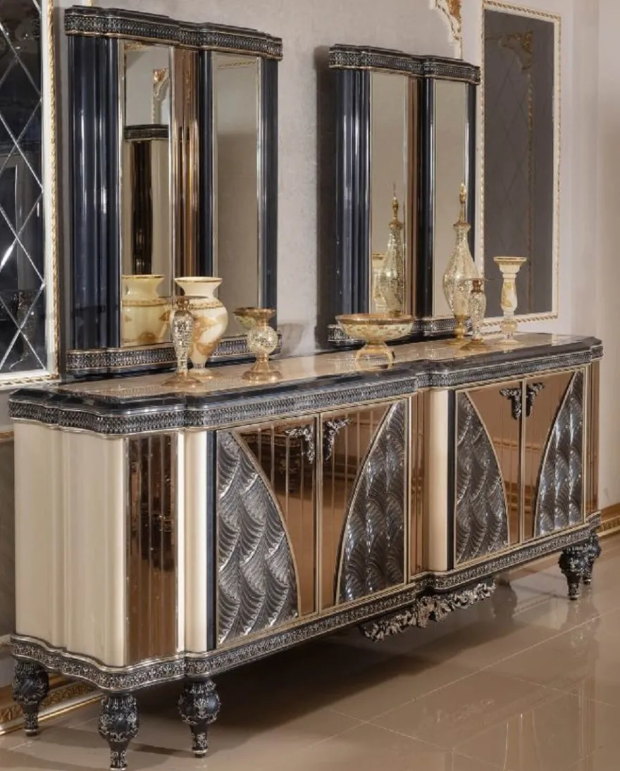 Casa Padrino Luxus Barock Möbel Set Beige / Schwarz / Gold - 1 Barock Sideboard mit 4 Türen & 2 Barock Wandspiegel - Handgefertigte Barock Möbel - Edel & Prunkvoll