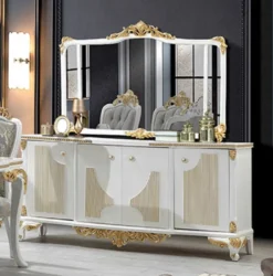 Casa Padrino Luxus Barock Möbel Set Weiß / Gold - 1 Barock Sideboard mit 4 Türen & 1 Barock Wandspiegel - Prunkvolle Barock Möbel