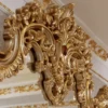 Casa Padrino Luxus Barock Möbel Set Weiß / Braun / Gold - 1 Barock Sideboard mit 4 Türen & 1 Barock Wandspiegel - Handgefertigte Barock Möbel - Edel & Prunkvoll