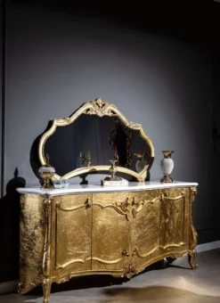 Casa Padrino Luxus Barock Möbel Set Sideboard mit Spiegel Weiß / Gold - Prunkvoller Massivholz Schrank mit elegantem Wandspiegel - Möbel im Barockstil