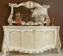 Casa Padrino Luxus Barock Möbel Set Beige / Weiß / Gold - 1 Barock Sideboard mit 4 Türen & 1 Barock Wandspiegel - Handgefertigte Barock Möbel - Edel & Prunkvoll