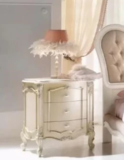 Casa Padrino Luxus Barock Nachtkommode Cremefarben / Silber - Handgefertigter Barock Nachttisch mit 3 Schubladen - Barock Schlafzimmer Möbel - Luxus Qualität - Made in Italy