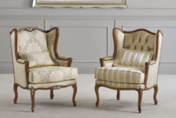 Casa Padrino Luxus Barock Ohrensessel Gold / Creme / Braun - Handgefertigter Barockstil Wohnzimmer Sessel mit Streifen - Luxus Wohnzimmer Möbel im Barockstil - Luxus Qualität - Made in Italy