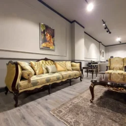 Casa Padrino Luxus Barock Ohrensessel Gold / Mehrfarbig / Schwarz - Prunkvoller Wohnzimmer Sessel mit elegantem Muster - Barock Möbel