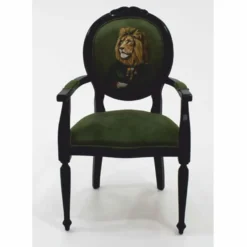Casa Padrino Luxus Barock Samt Esszimmer Stuhl mit Armlehnen Offizier Löwe Grün / Schwarz