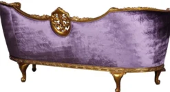 Casa Padrino Luxus Barock Samt Sofa Lila / Gold - Edles Handgefertigtes Wohnzimmer Sofa im Barockstil - Prunkvolle Barock Wohnzimmer Möbel