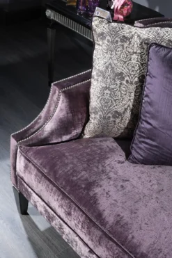 Casa Padrino Luxus Barock Samtsofa Lila / Schwarz / Silber 245 x 93 x H. 90 cm - Wohnzimmer Sofa - Barock Wohnzimmermöbel