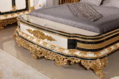 Casa Padrino Luxus Barock Schlafzimmer Set Gold / Weiß / Blau / Gold - 1 Doppelbett mit Kopfteil & 2 Nachtkommoden - Schlafzimmer Möbel im Barockstil - Edel & Prunkvoll