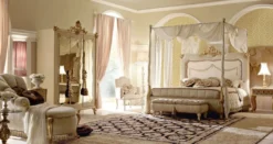 Casa Padrino Luxus Barock Schlafzimmerschrank Cremefarben / Gold - Handgefertigter Kleiderschrank mit 3 verspieglten Türen - Barock Schlafzimmer Möbel - Luxus Qualität - Made in Italy