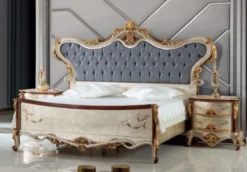 Casa Padrino Luxus Barock Schlafzimmer Set Blau / Silber - 1 Doppelbett mit Kopfteil & 2 Nachttische - Schlafzimmer Möbel im Barockstil - Edel & Prunkvoll