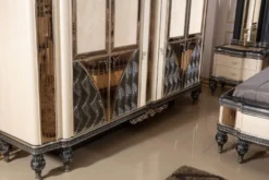 Casa Padrino Luxus Barock Schlafzimmerschrank Beige / Schwarz / Gold - Prunkvoller Massivholz Kleiderschrank im Barockstil - Barock Schlafzimmer & Hotel Möbel - Edel & Prunkvoll