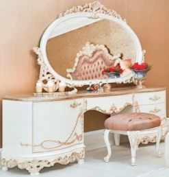 Casa Padrino Luxus Barock Schlafzimmer Set Rosa / Weiß / Creme / Kupferfarben - 1 Schminkkommode & 1 Spiegel & 1 Hocker - Prunkvolle Schlafzimmer Möbel im Barockstil - Luxus Qualität