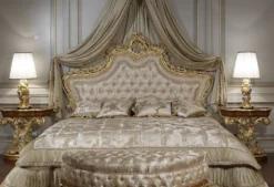 Casa Padrino Luxus Barock Schlafzimmer Set - 1 Doppelbett mit Kopfteil & 1 Baldachin & 2 Nachttische & 1 Sitzbank - Barock Schlafzimmer Möbel - Barock Hotel Möbel - Edel & Prunkvoll