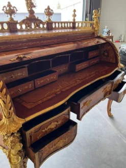 Casa Padrino Luxus Barock Sekretär Braun Intarsien / Gold - Prunkvoller Schreibtisch im Barockstil - Barock Büro Möbel - Möbel im Barockstil - Barock Büro Einrichtung - Edel & Prunkvoll