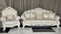 Casa Padrino Luxus Barock Sessel Creme / Weiß / Gold - Prunkvoller Wohnzimmer Sessel - Barockstil Wohnzimmer Möbel - Luxus Möbel im Barockstil - Barock Einrichtung - Wohnzimmer Einrichtung