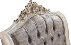 Casa Padrino Luxus Barock Sessel Silber / Weiß / Grau / Gold - Prunkvoller Wohnzimmer Sessel mit elegantem Muster - Luxus Wohnzimmer Möbel im Barockstil - Barock Möbel - Barock Einrichtung