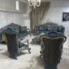 Casa Padrino Luxus Barock Sessel Blau / Gold - Prunkvoller Wohnzimmer Sessel mit elegantem Muster - Barockstil Wohnzimmer Möbel - Luxus Möbel im Barockstil - Barock Möbel