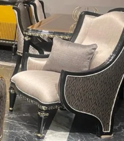 Casa Padrino Luxus Barock Sessel Gold / Schwarz / Gold - Prunkvoller Wohnzimmer Sessel - Barockstil Wohnzimmer Möbel - Luxus Möbel im Barockstil - Barock Einrichtung - Edel & Prunkvoll