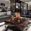Casa Padrino Luxus Barock Sessel Lila / Schwarz - Prunkvoller Wohnzimmer Sessel mit elegantem Muster - Luxus Wohnzimmer Möbel im Barockstil - Barock Möbel - Barock Einrichtung