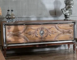 Casa Padrino Luxus Barock Sideboard mit 4 Türen Naturfarben / Beige / Braun / Silber - Edler Massivholz Schrank im Barockstil - Barock Möbel
