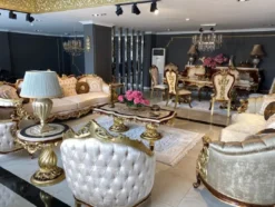 Casa Padrino Luxus Barock Sideboard Weiß / Braun / Gold - Prunkvoller Massivholz Schrank im Barockstil - Barock Möbel - Luxus Qualität - Edel & Prunkvoll