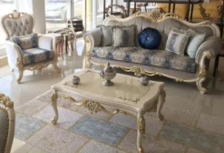 Casa Padrino Luxus Barock Sofa Grau / Blau / Weiß / Gold 222 x 82 x H. 120 cm - Prunkvolles Massivholz Wohnzimmer Sofa mit elegantem Muster und dekorativen Kissen - Barock Wohnzimmer Möbel