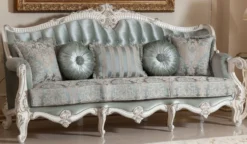 Casa Padrino Luxus Barock Sofa Grün / Beige / Weiß / Silber - Prunkvolles Wohnzimmer Sofa mit elegantem Muster - Barock Möbel - Luxus Wohnzimmer Möbel im Barockstil - Edel & Prunkvoll