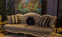 Casa Padrino Luxus Barock Sofa Grau / Gold 243 x 78 x H. 105 cm - Edles Wohnzimmer Sofa mit dekorativen Kissen - Barock Wohnzimmer Möbel